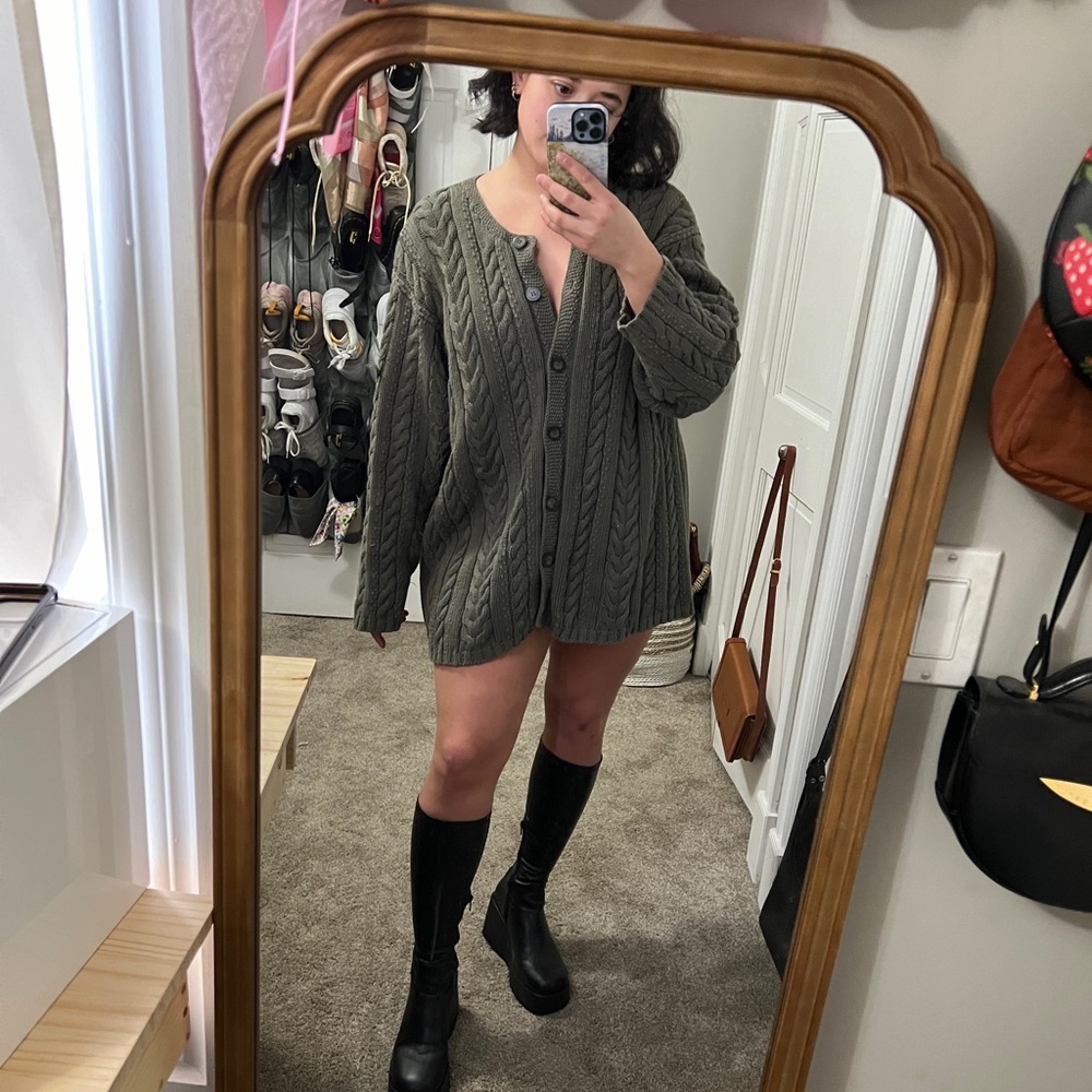 Vintage Field Gear Woman Oversized Army Green Cable Knit Cardigan Sweater